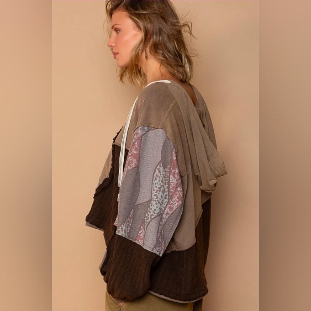 POL Earthy Patchwork V-Neck Sweater - Picture 3 of 9